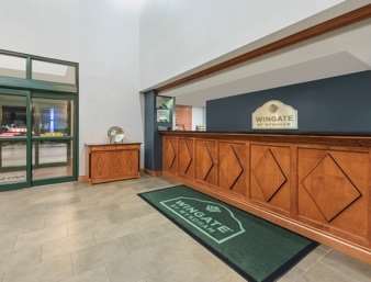 Holiday Inn Express & Suites Longview North
