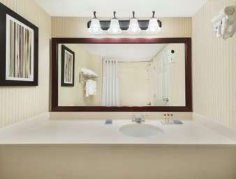 Holiday Inn Express & Suites Longview North