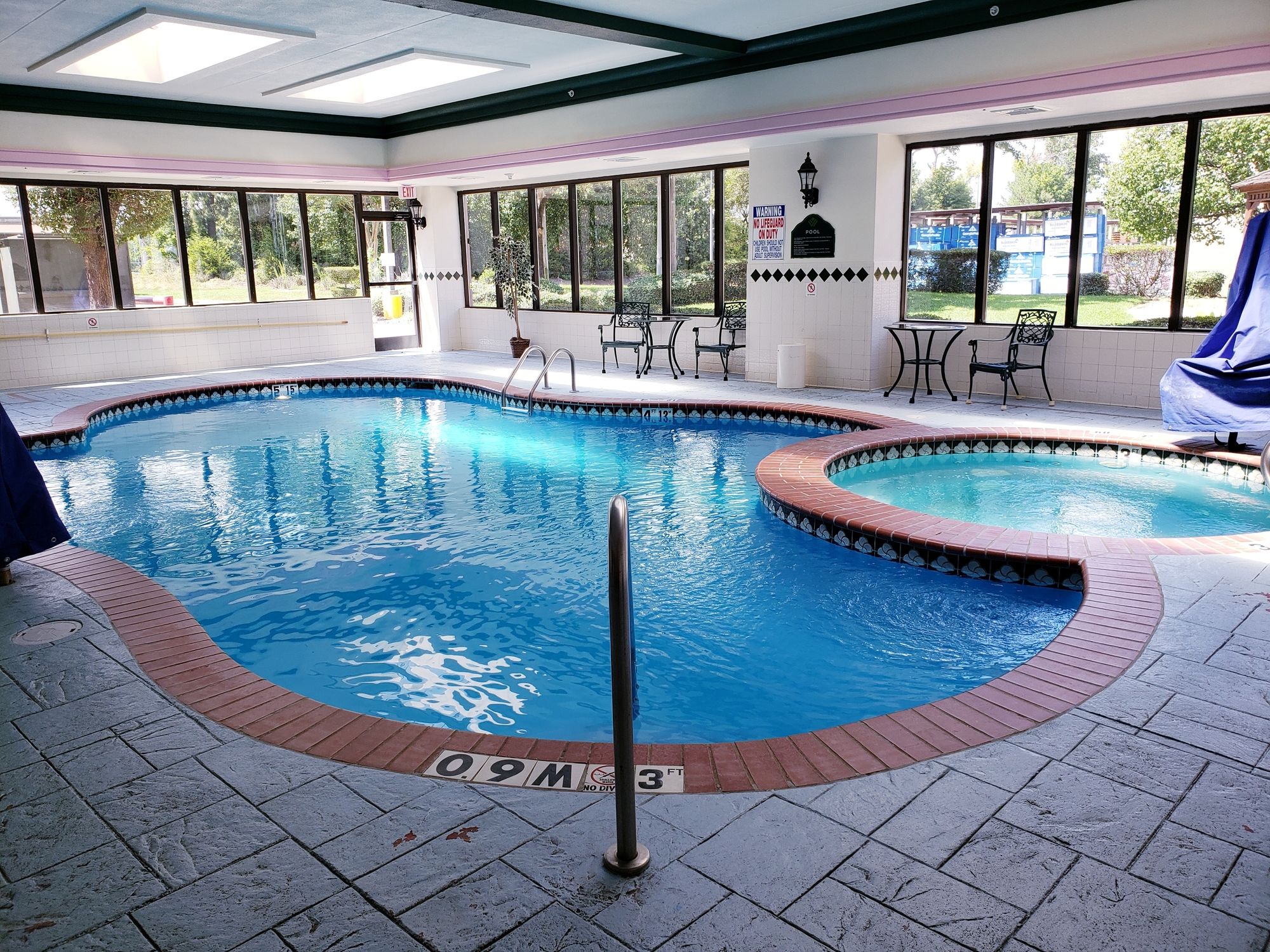 Holiday Inn Express & Suites Longview North