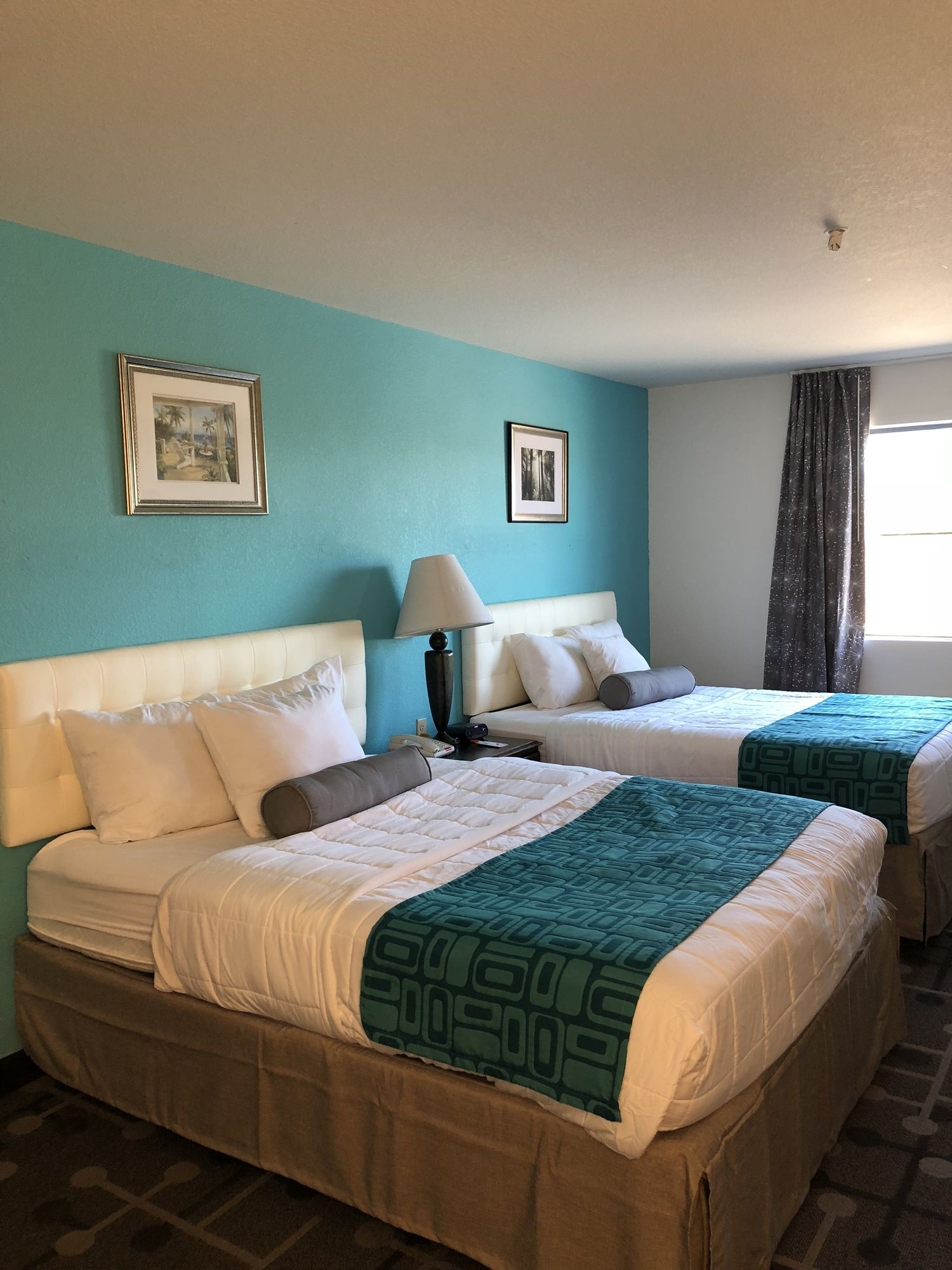 Howard Johnson by Wyndham Lubbock TX