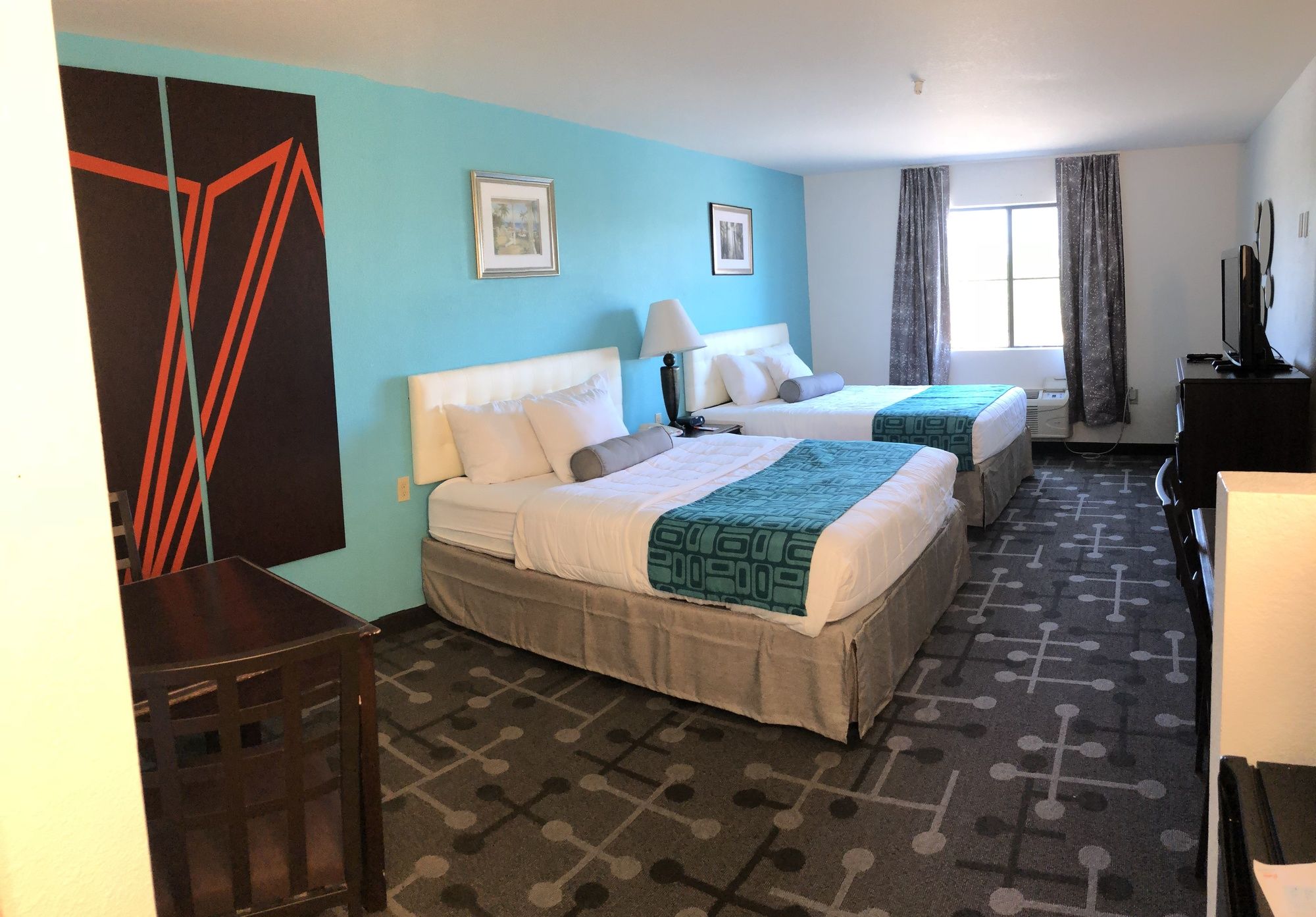 Howard Johnson by Wyndham Lubbock TX