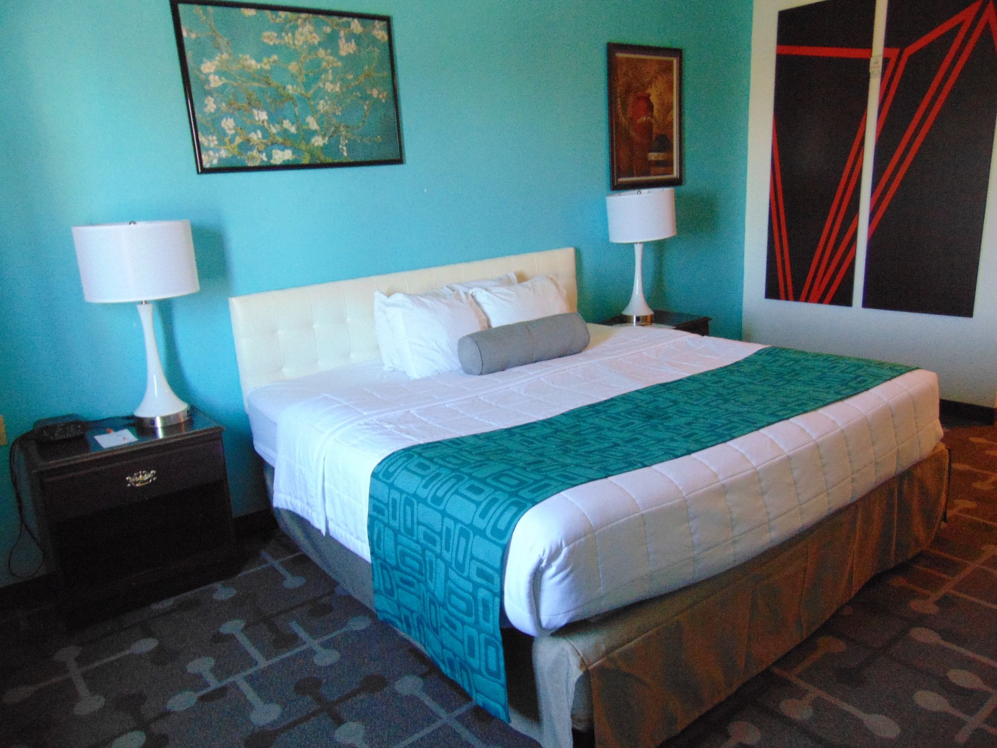 Howard Johnson by Wyndham Lubbock TX