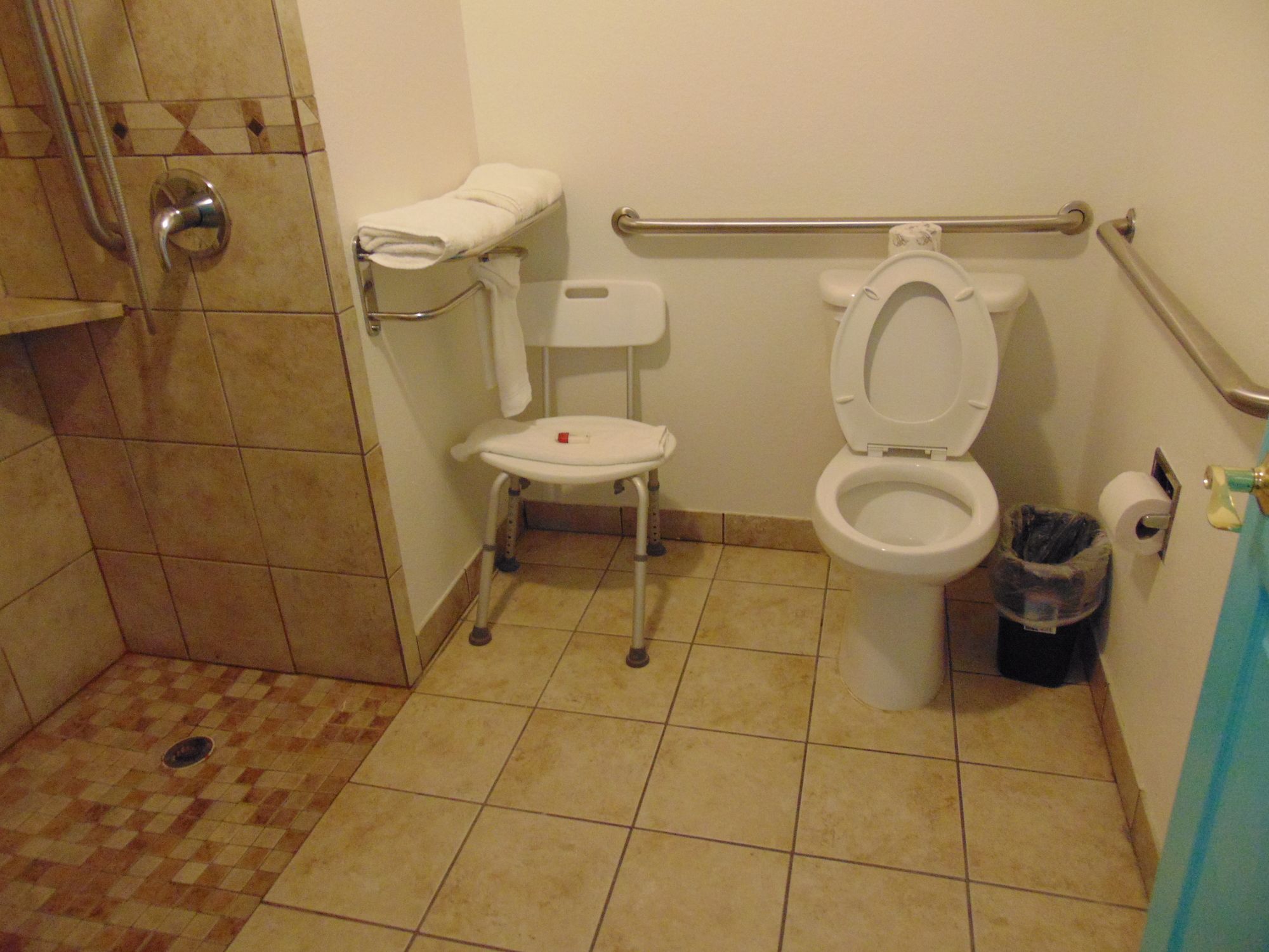 Howard Johnson by Wyndham Lubbock TX