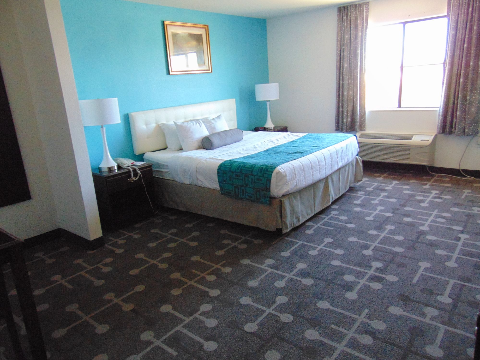 Howard Johnson by Wyndham Lubbock TX