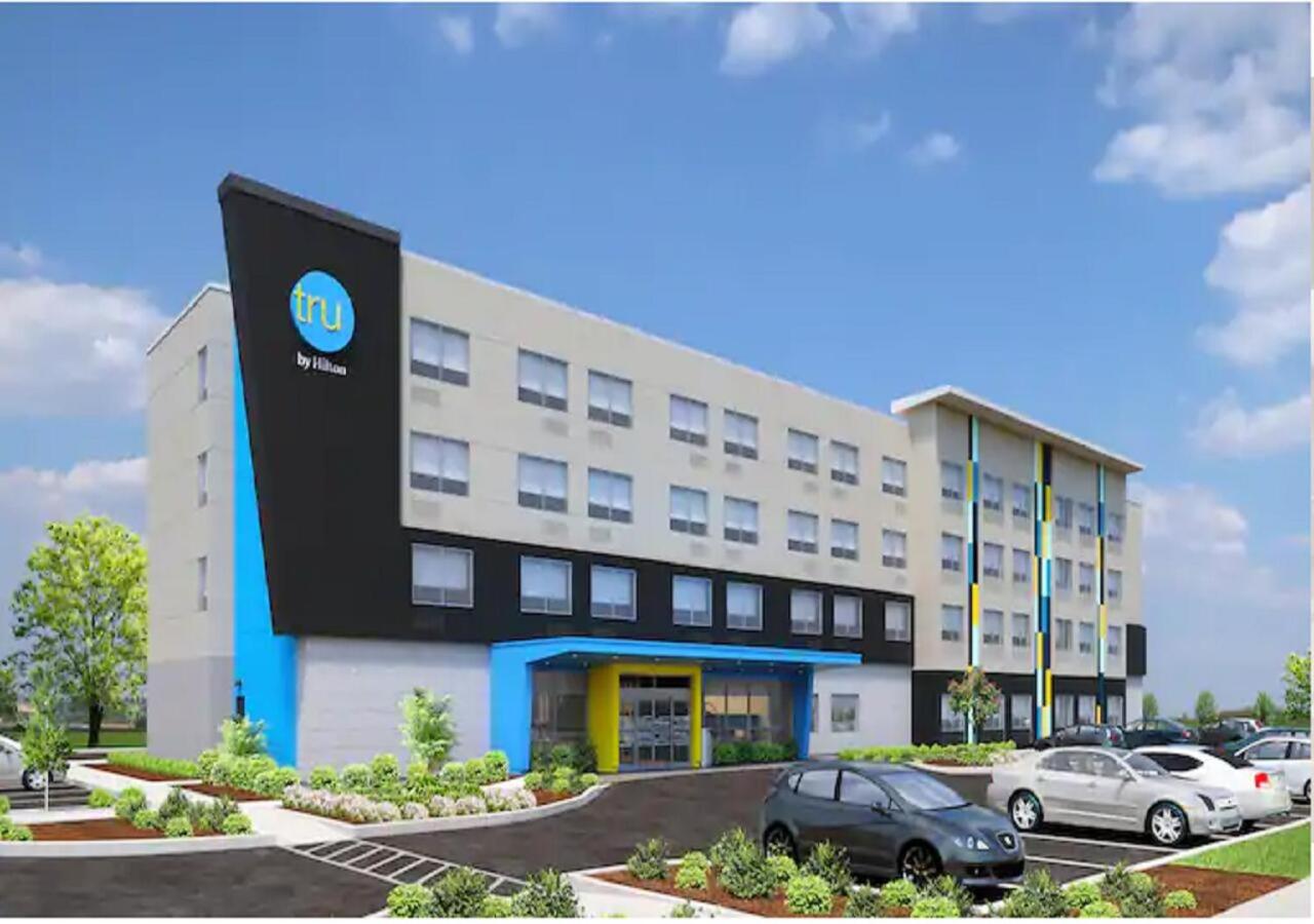 Tru by Hilton Midland