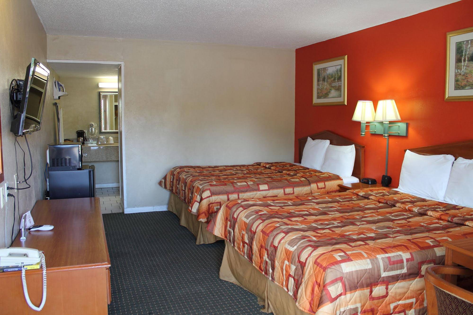 Continental Inn & Suites