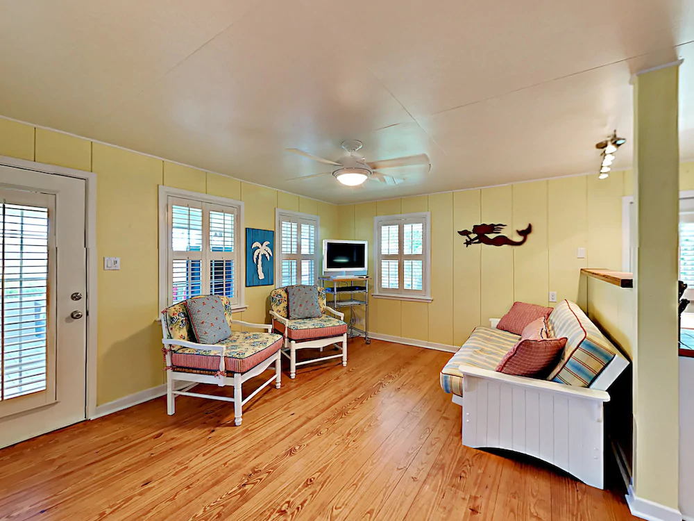 Breezy Cottage by RedAwning