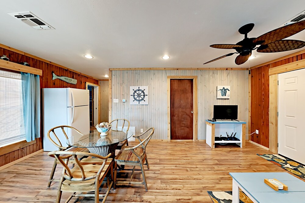 Sunrise Cabana by RedAwning