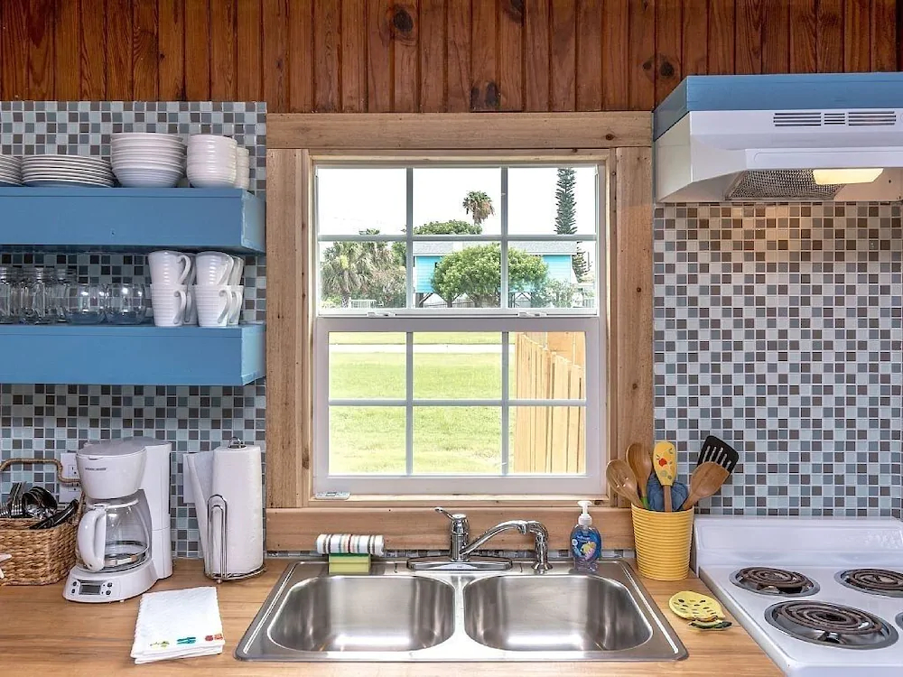 Sunrise Cabana by RedAwning