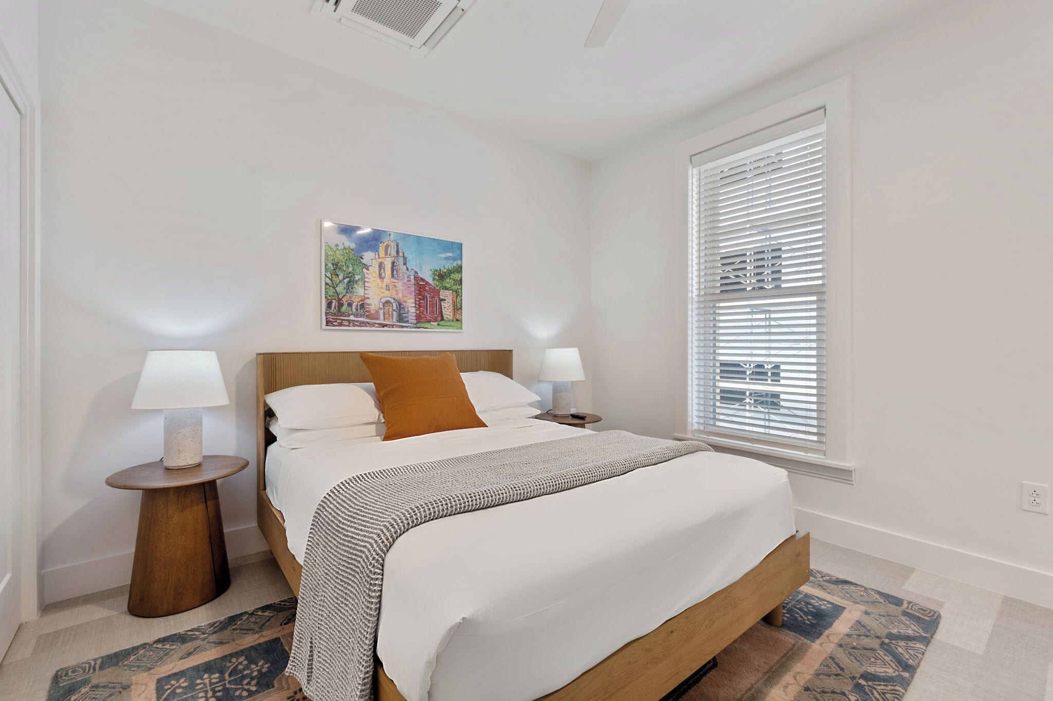 The Continental, powered by Placemakr - Downtown - Market Square