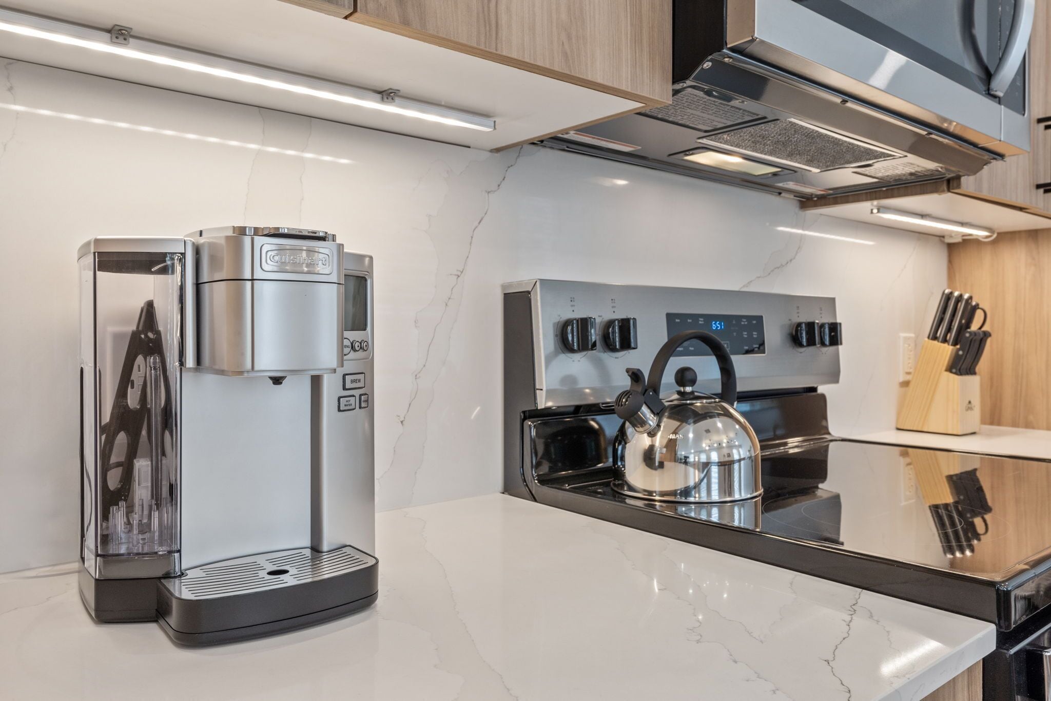 The Continental, powered by Placemakr - Downtown - Market Square