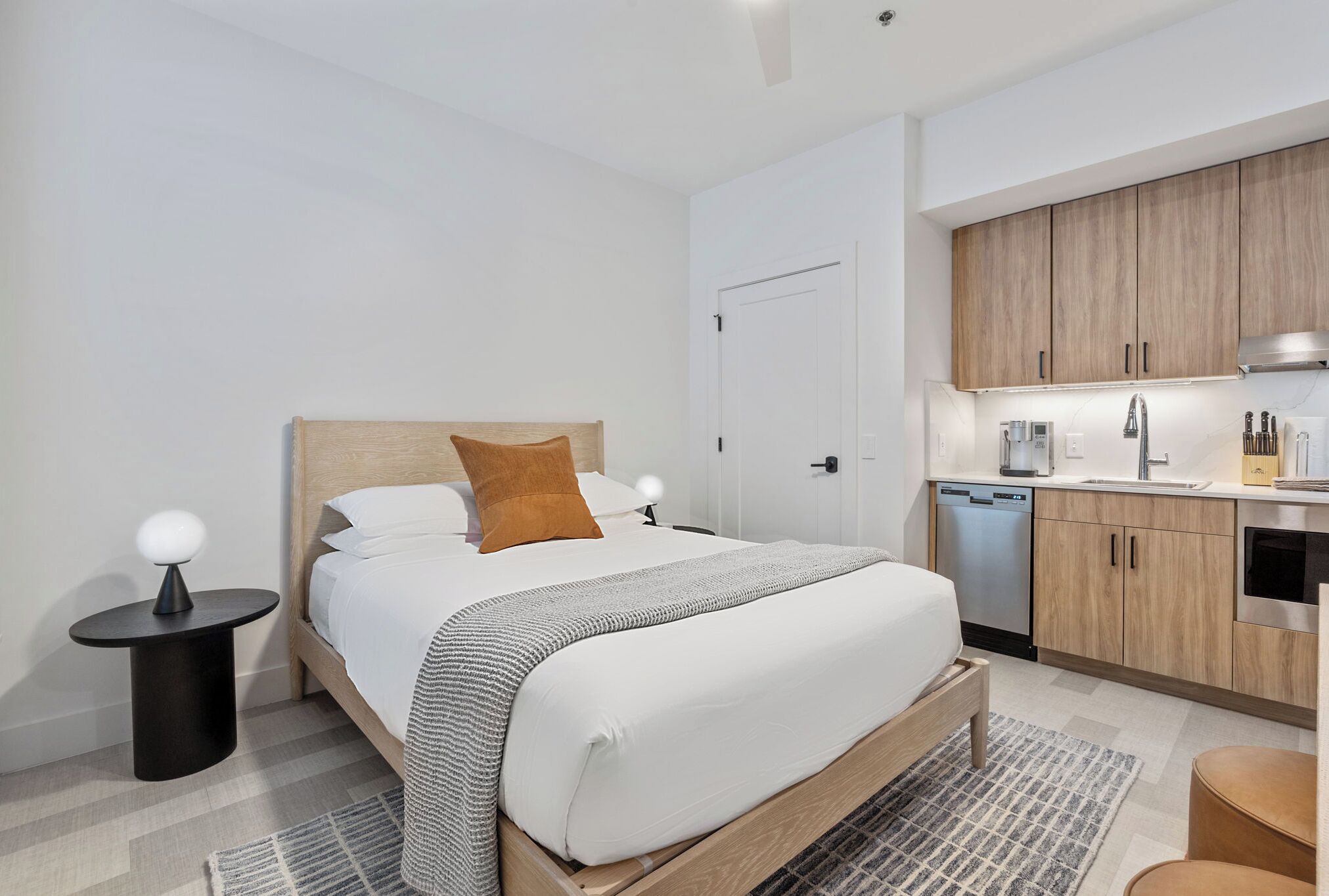 The Continental, powered by Placemakr - Downtown - Market Square