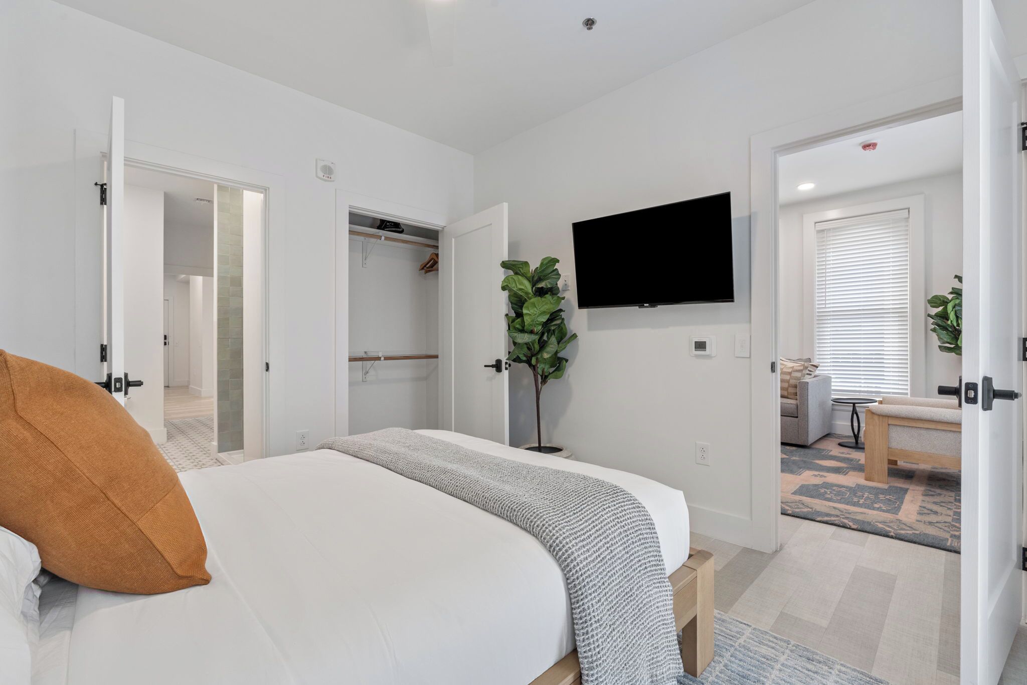 The Continental, powered by Placemakr - Downtown - Market Square