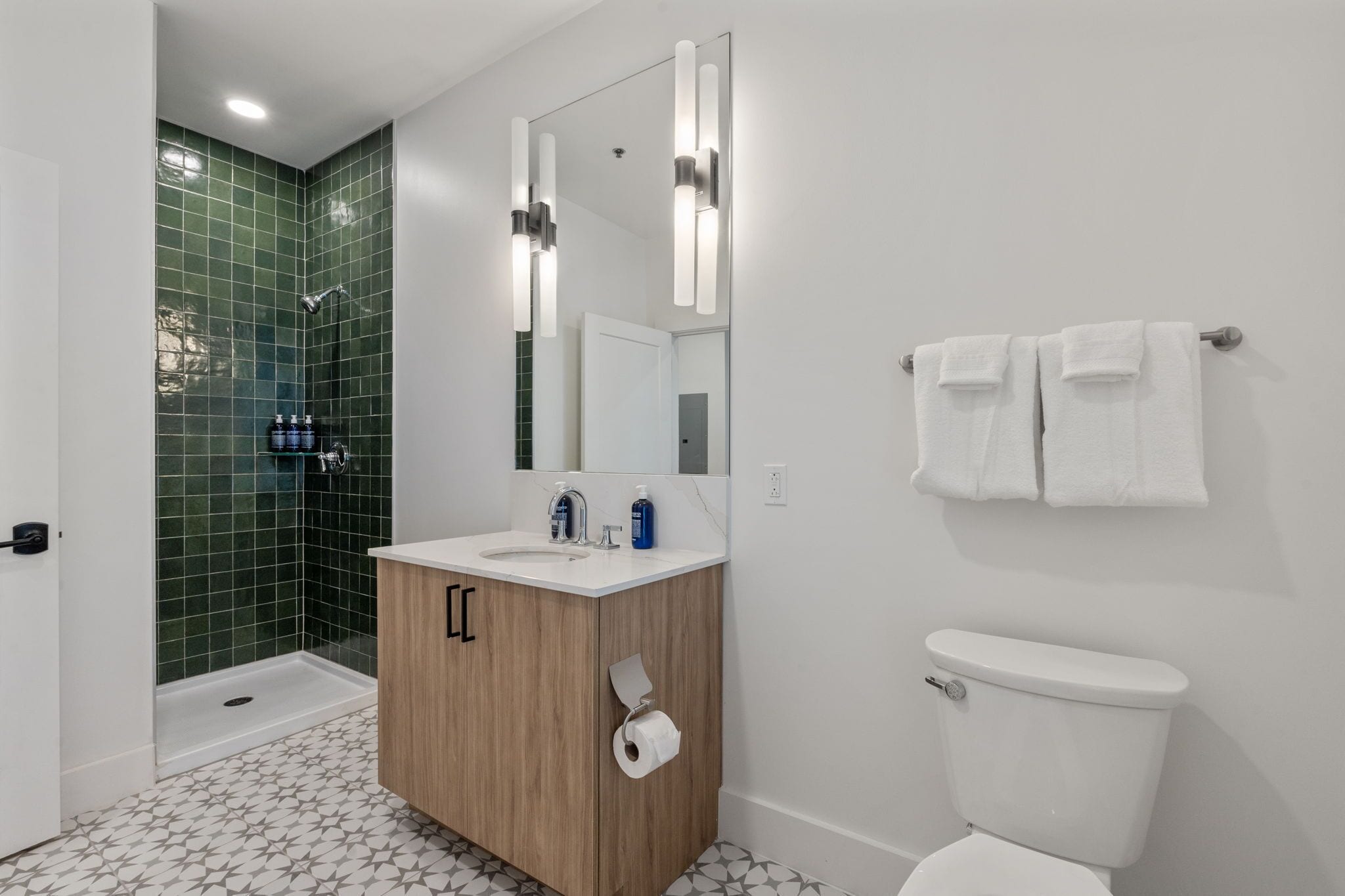 The Continental, powered by Placemakr - Downtown - Market Square