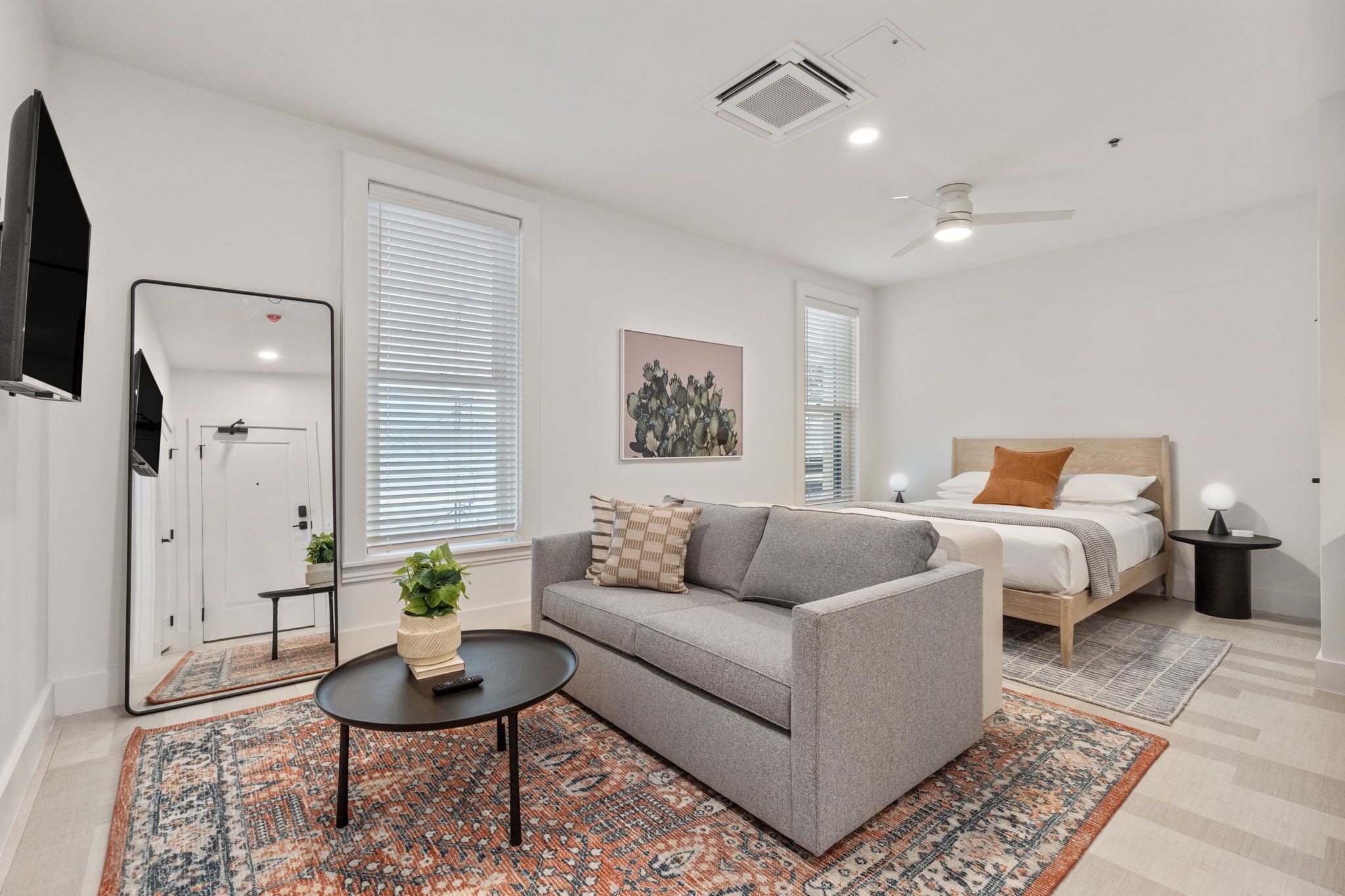 The Continental, powered by Placemakr - Downtown - Market Square