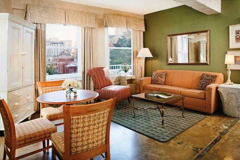 Club Wyndham Riverside Suites