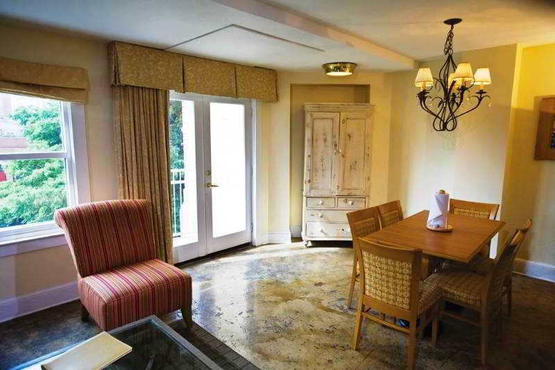 Club Wyndham Riverside Suites