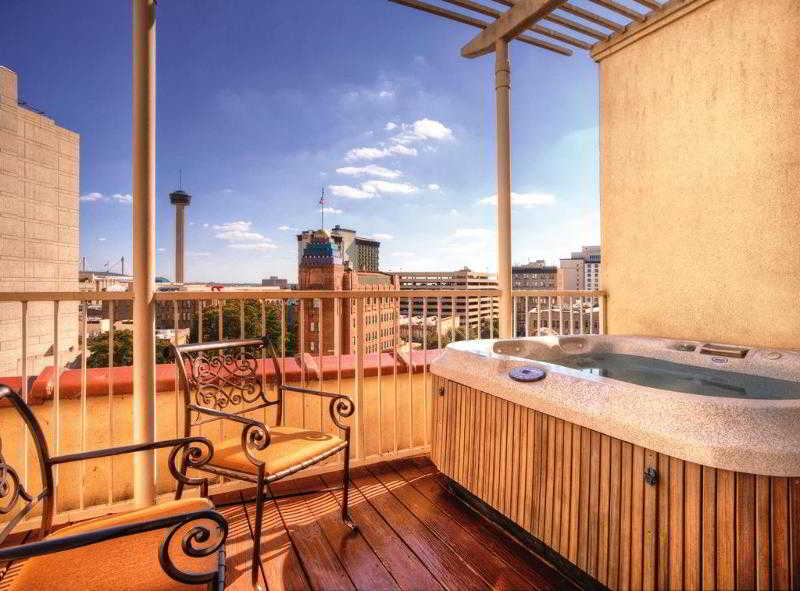 Club Wyndham Riverside Suites