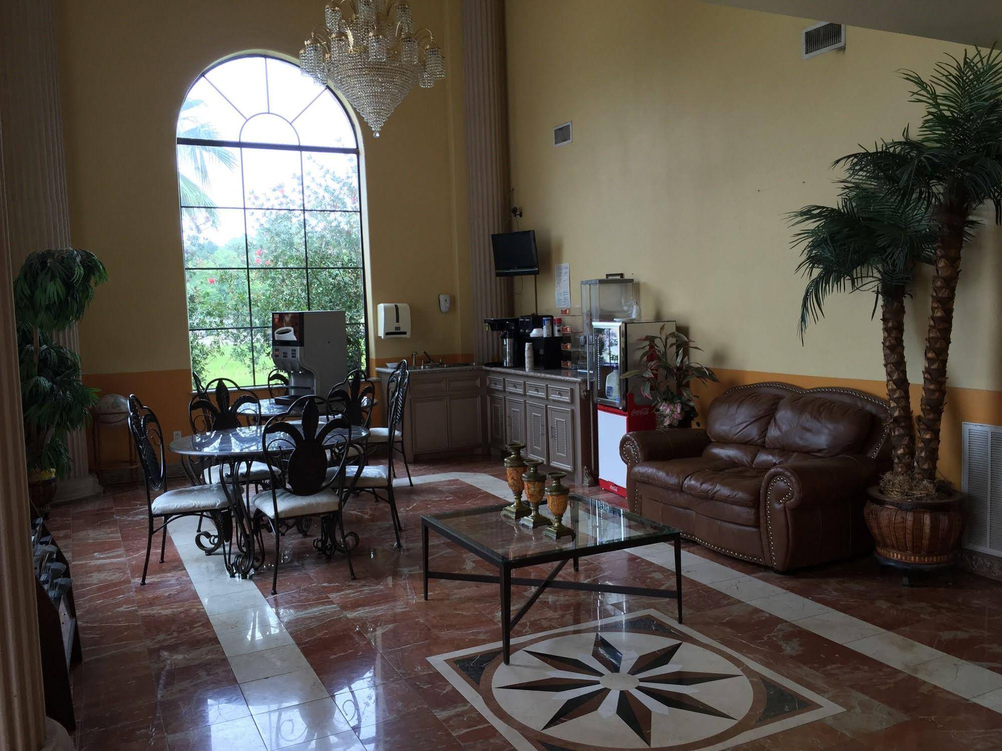 Executive Inn & Suites