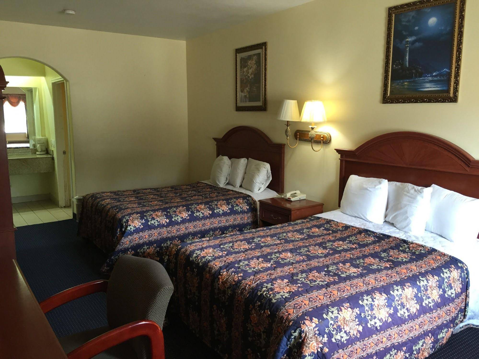 Executive Inn & Suites