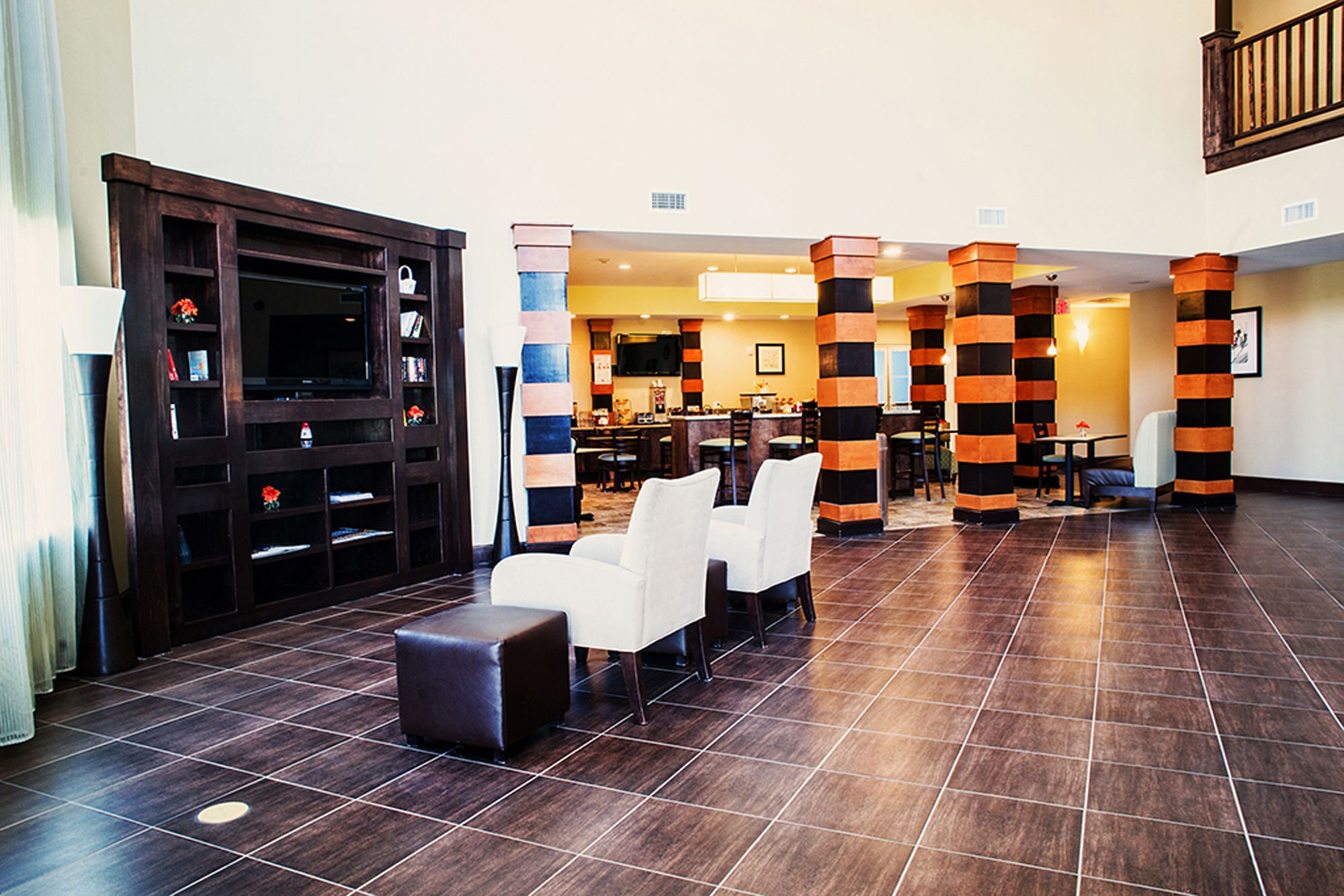 Three Rivers Inn & Suites