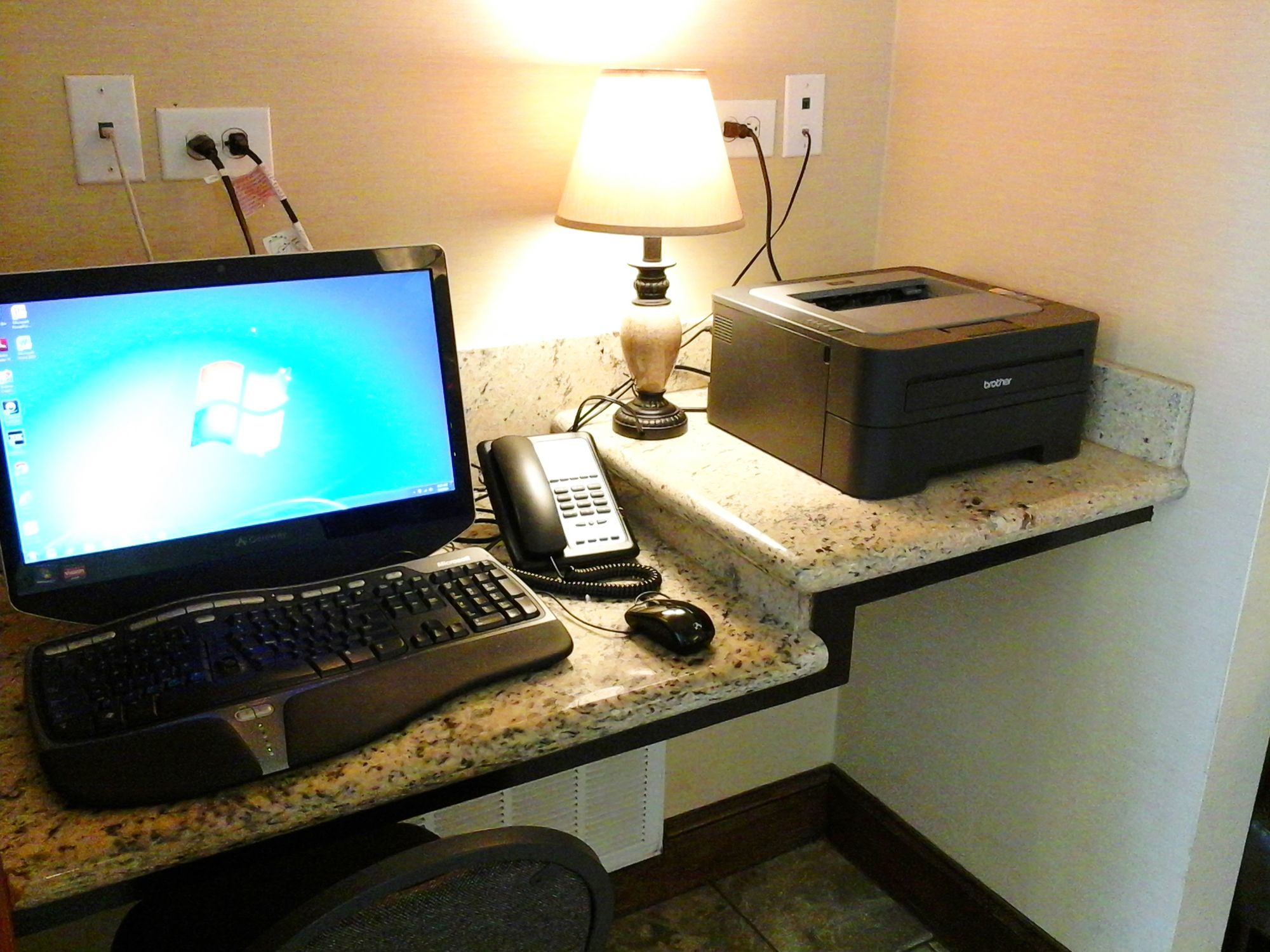 Three Rivers Inn & Suites