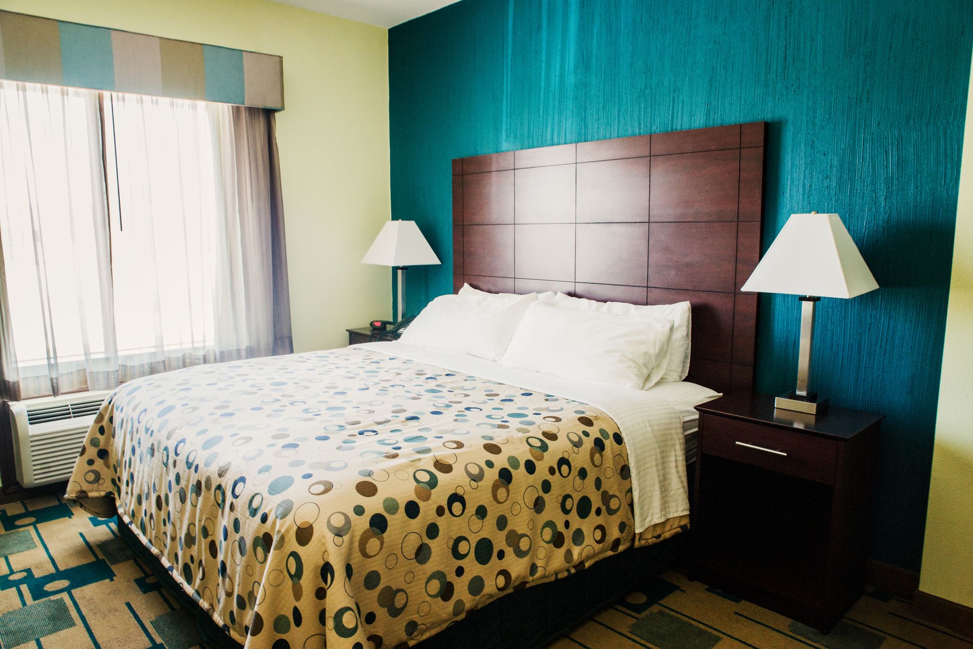 Three Rivers Inn & Suites