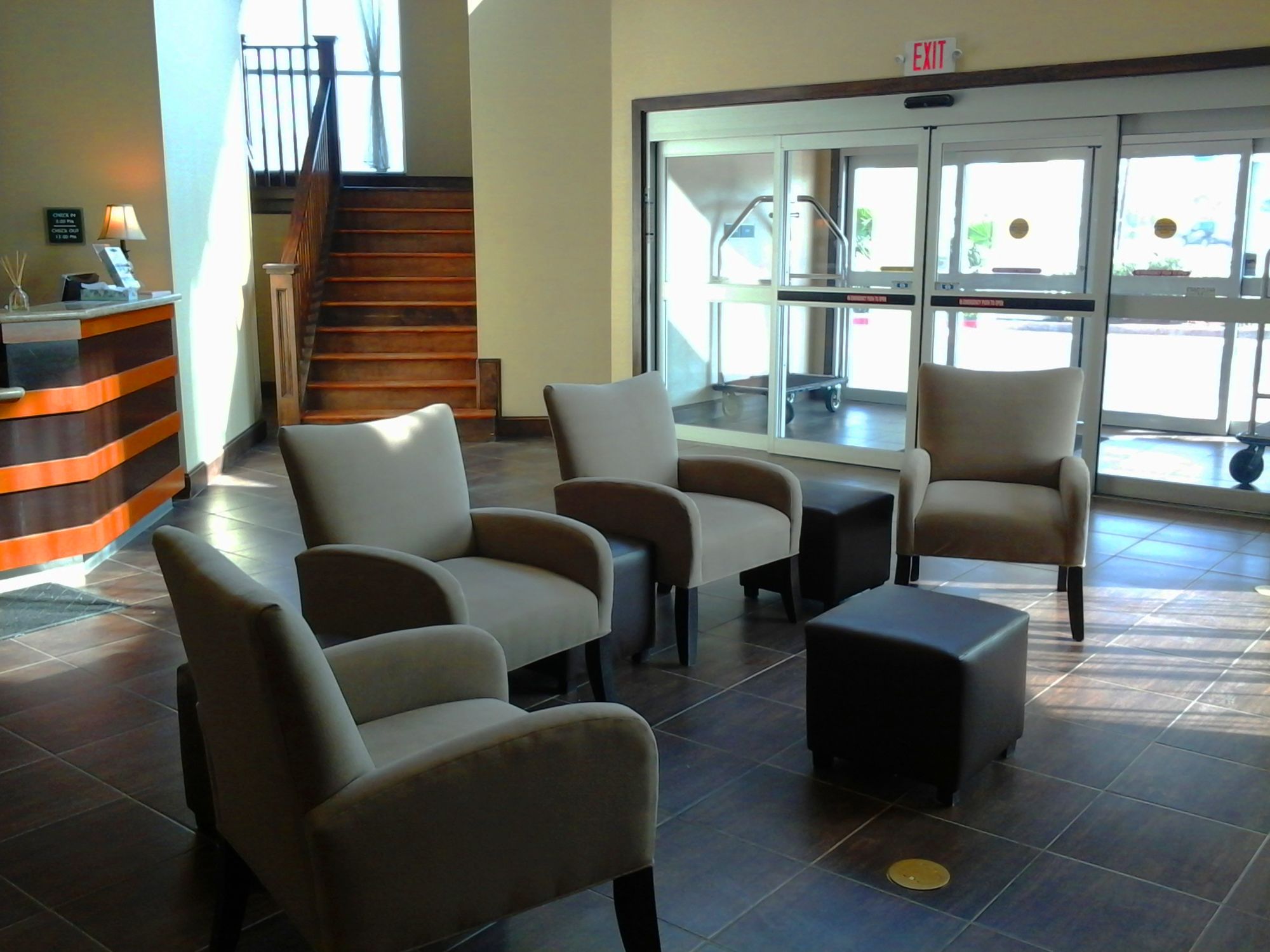 Three Rivers Inn & Suites