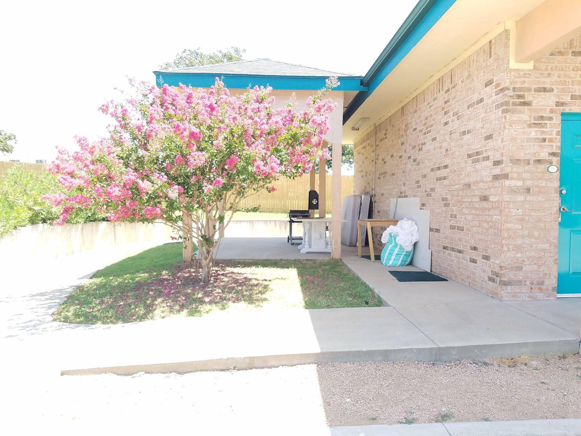 Quality One Motel