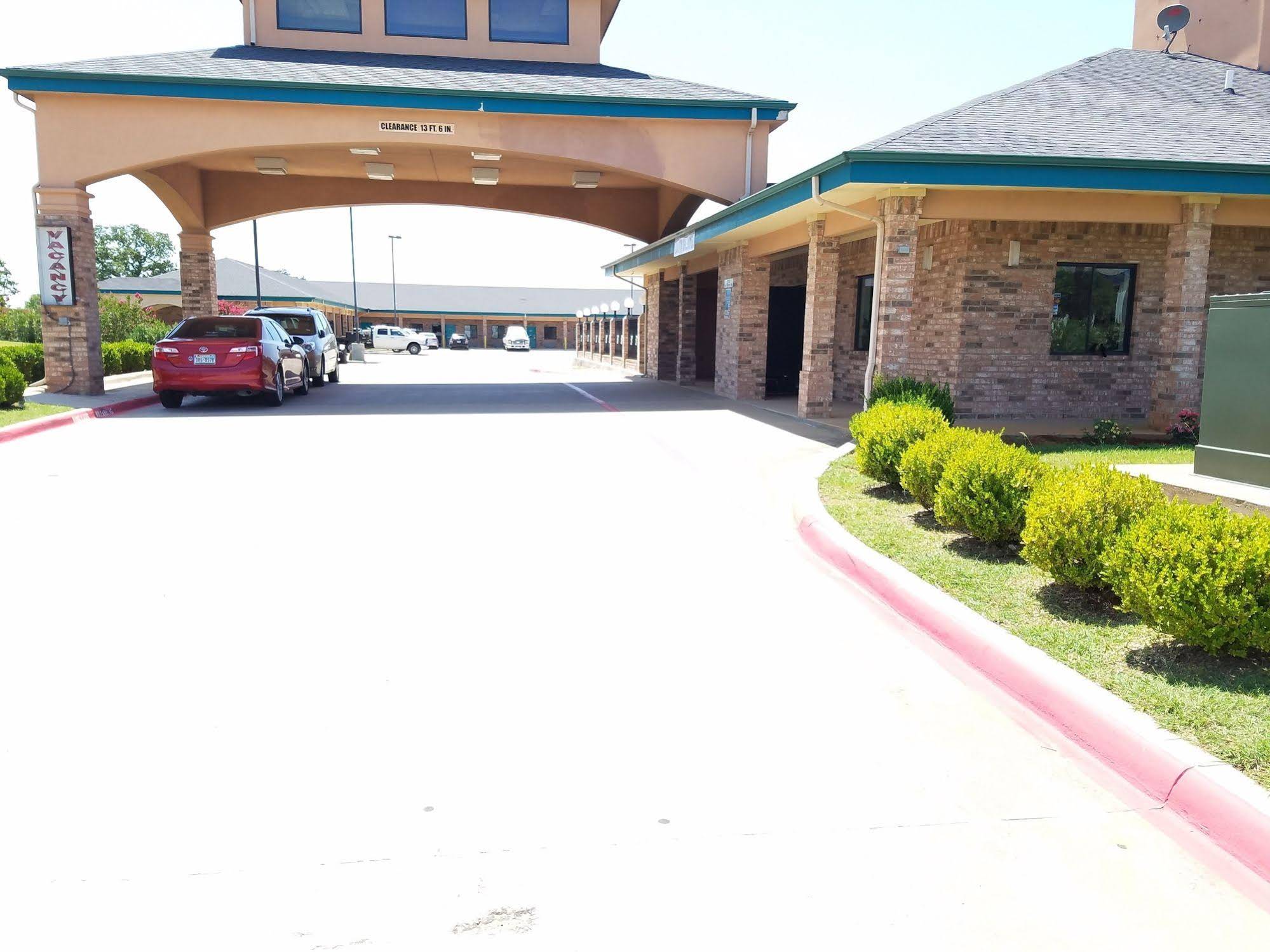 Quality One Motel