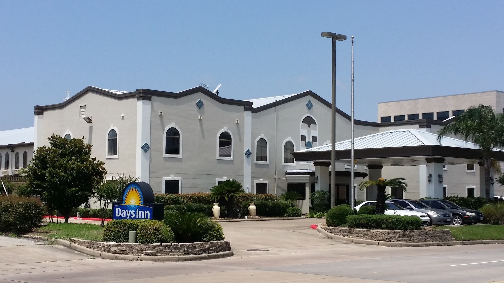 Days Inn & Suites by Wyndham NASA Space Center Houston