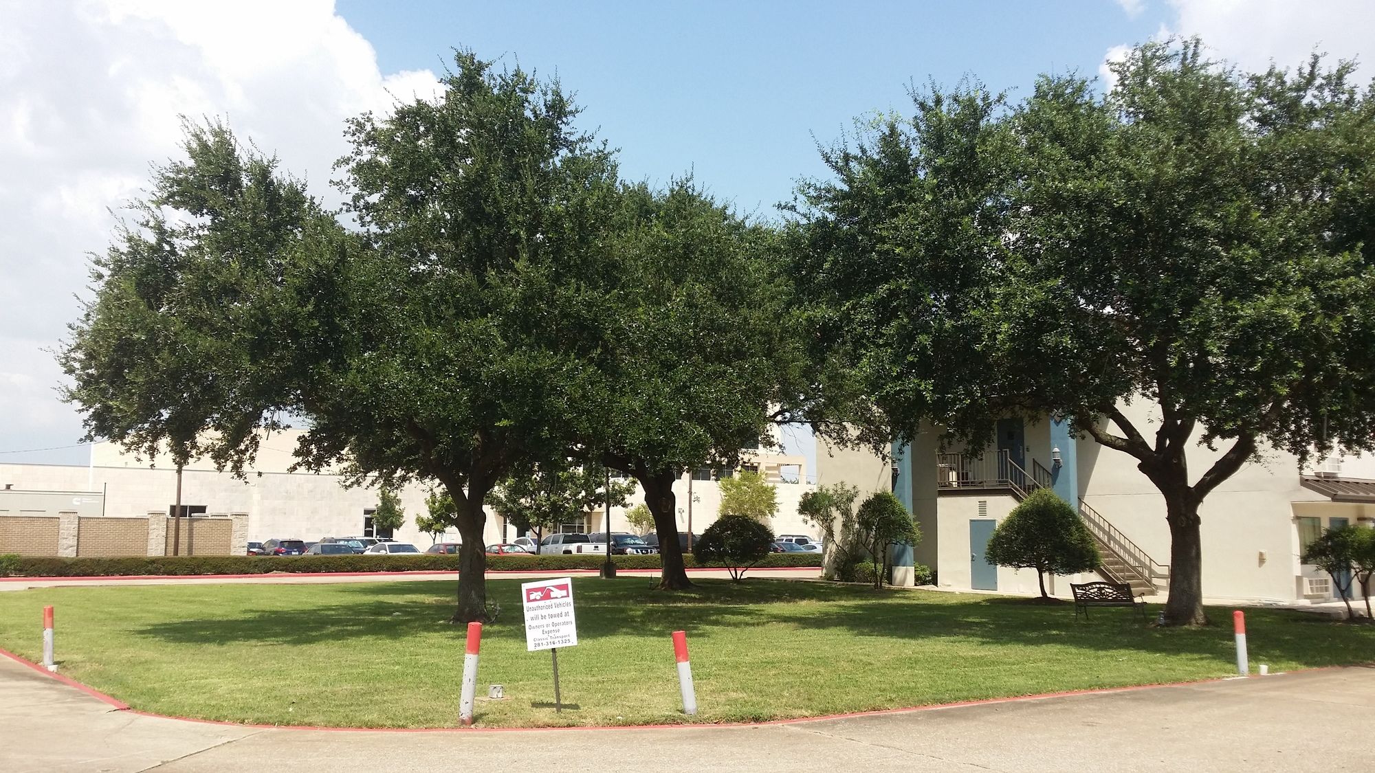 Days Inn & Suites by Wyndham NASA Space Center Houston
