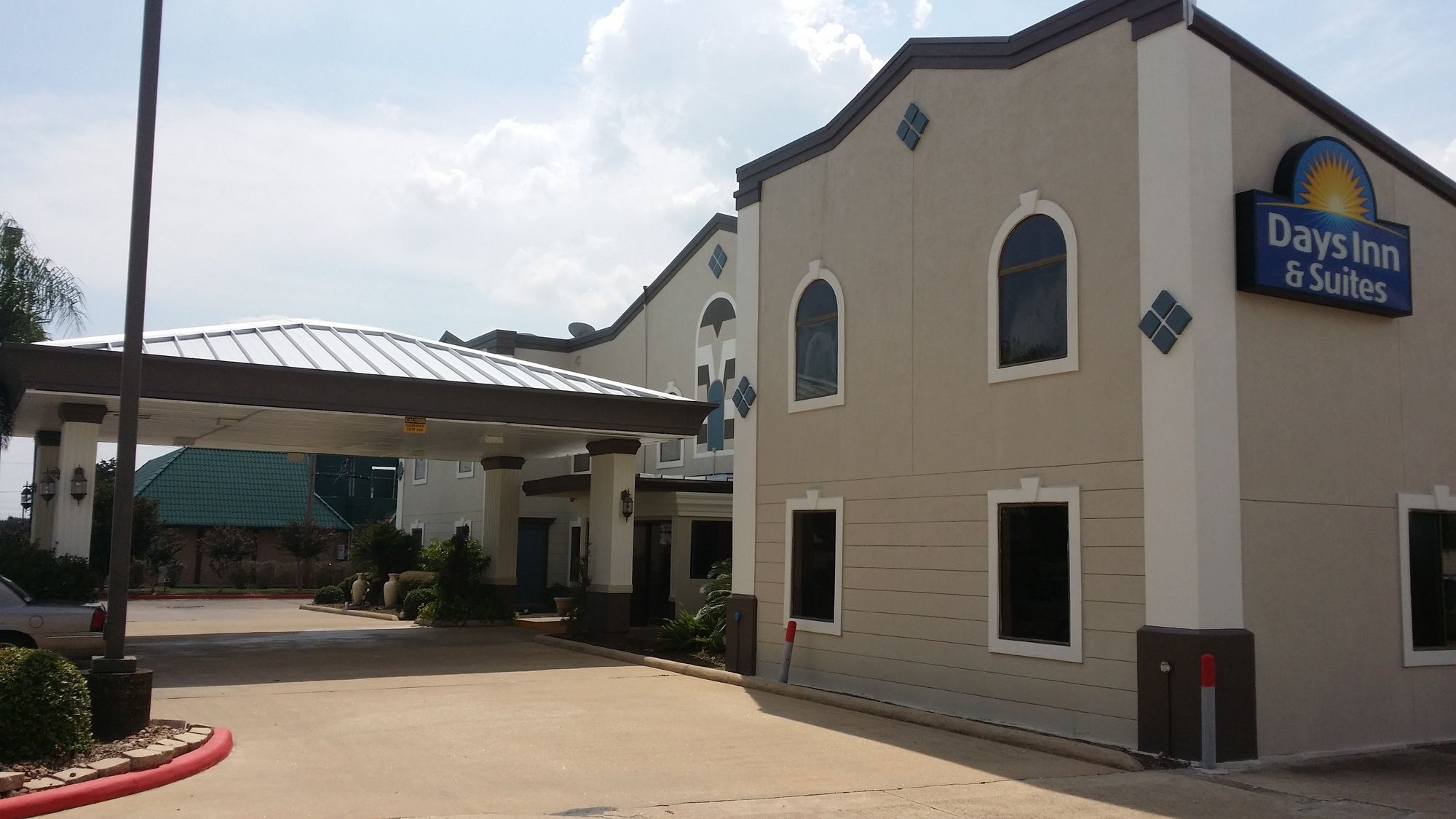 Days Inn & Suites by Wyndham NASA Space Center Houston