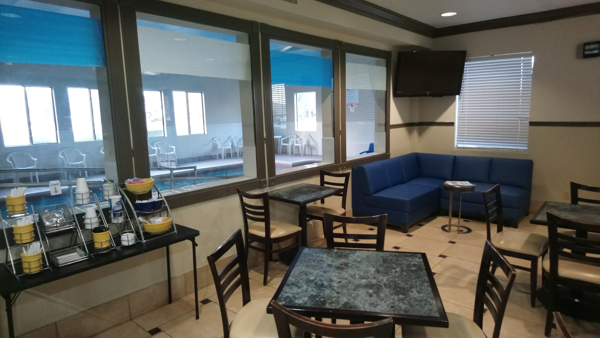 Days Inn & Suites by Wyndham NASA Space Center Houston