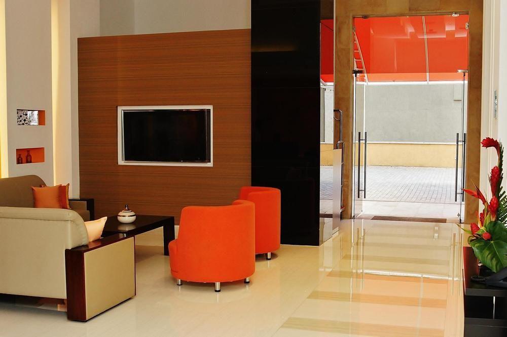 Altamira Village Hotel & Suites