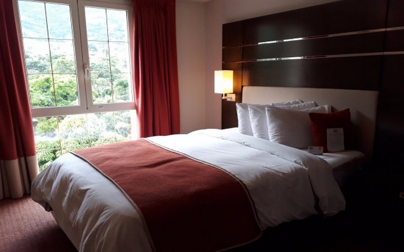 Altamira Village Hotel & Suites