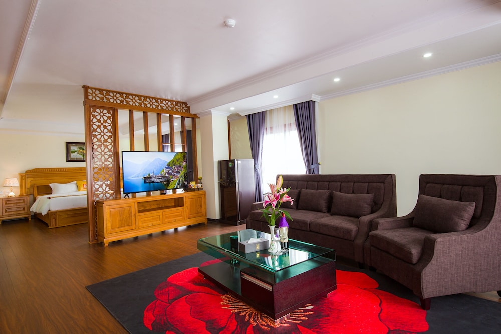 Thai Son Luxury Hotel