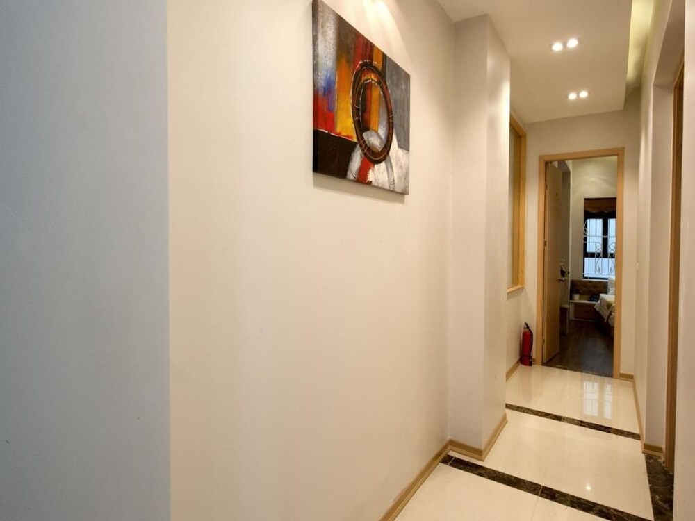 Golden Diamond Hotel