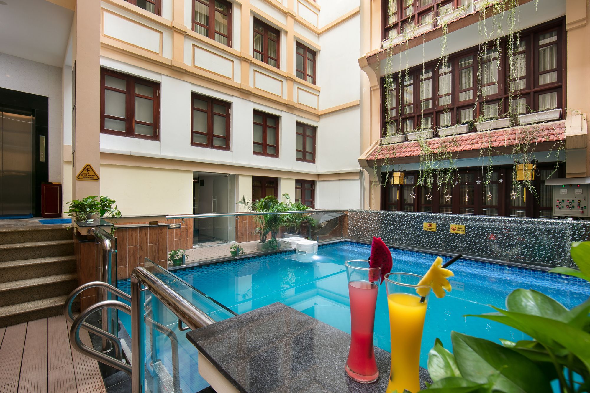 Hanoi Nostalgia Hotel