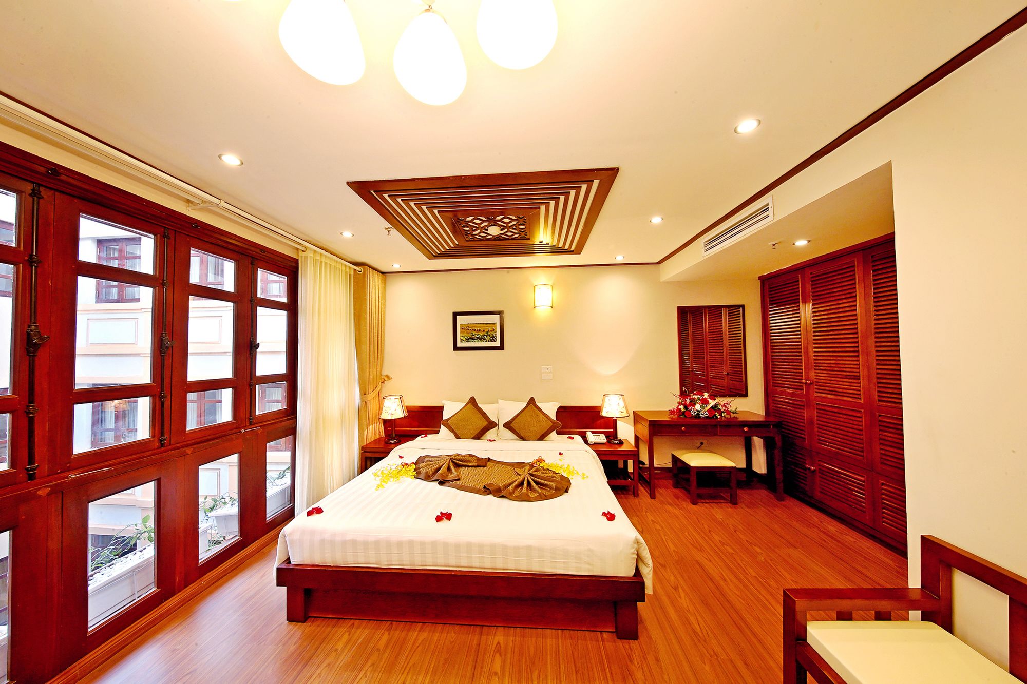 Hanoi Nostalgia Hotel