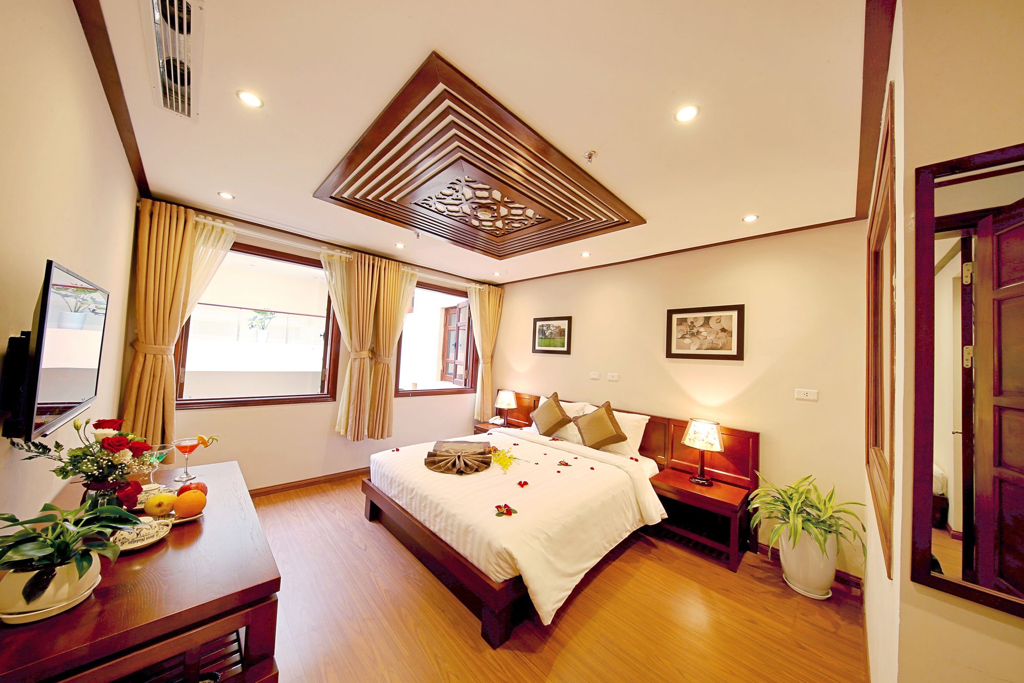 Hanoi Nostalgia Hotel