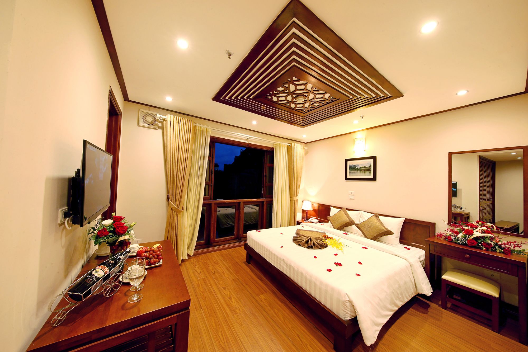 Hanoi Nostalgia Hotel