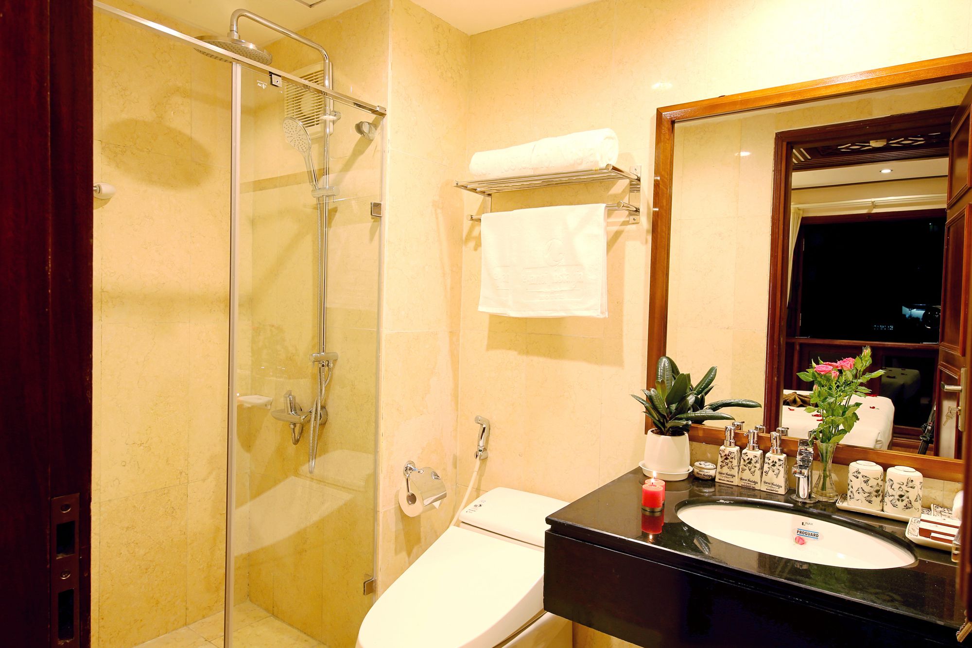Hanoi Nostalgia Hotel