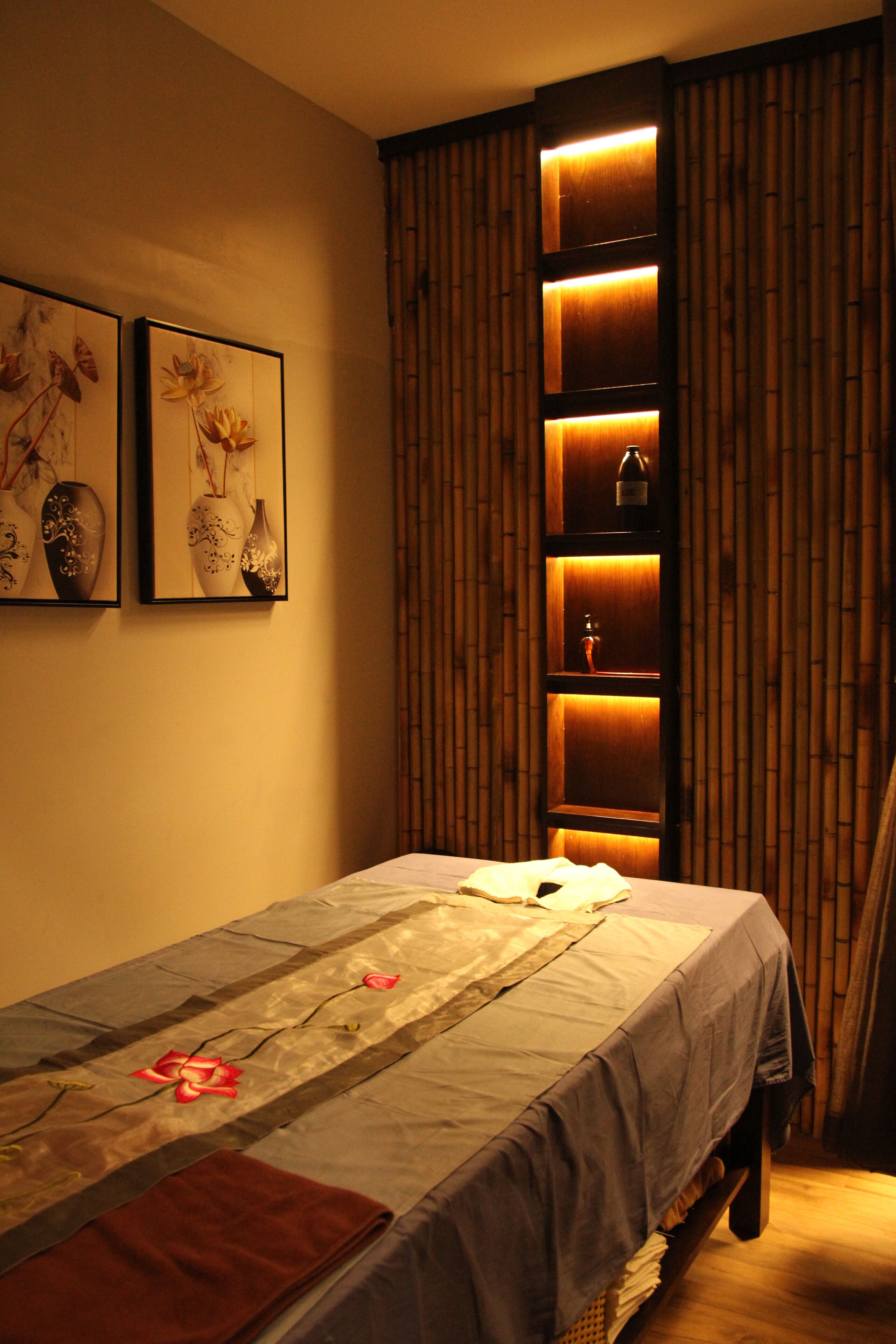 May De Ville Legend Hotel & Spa
