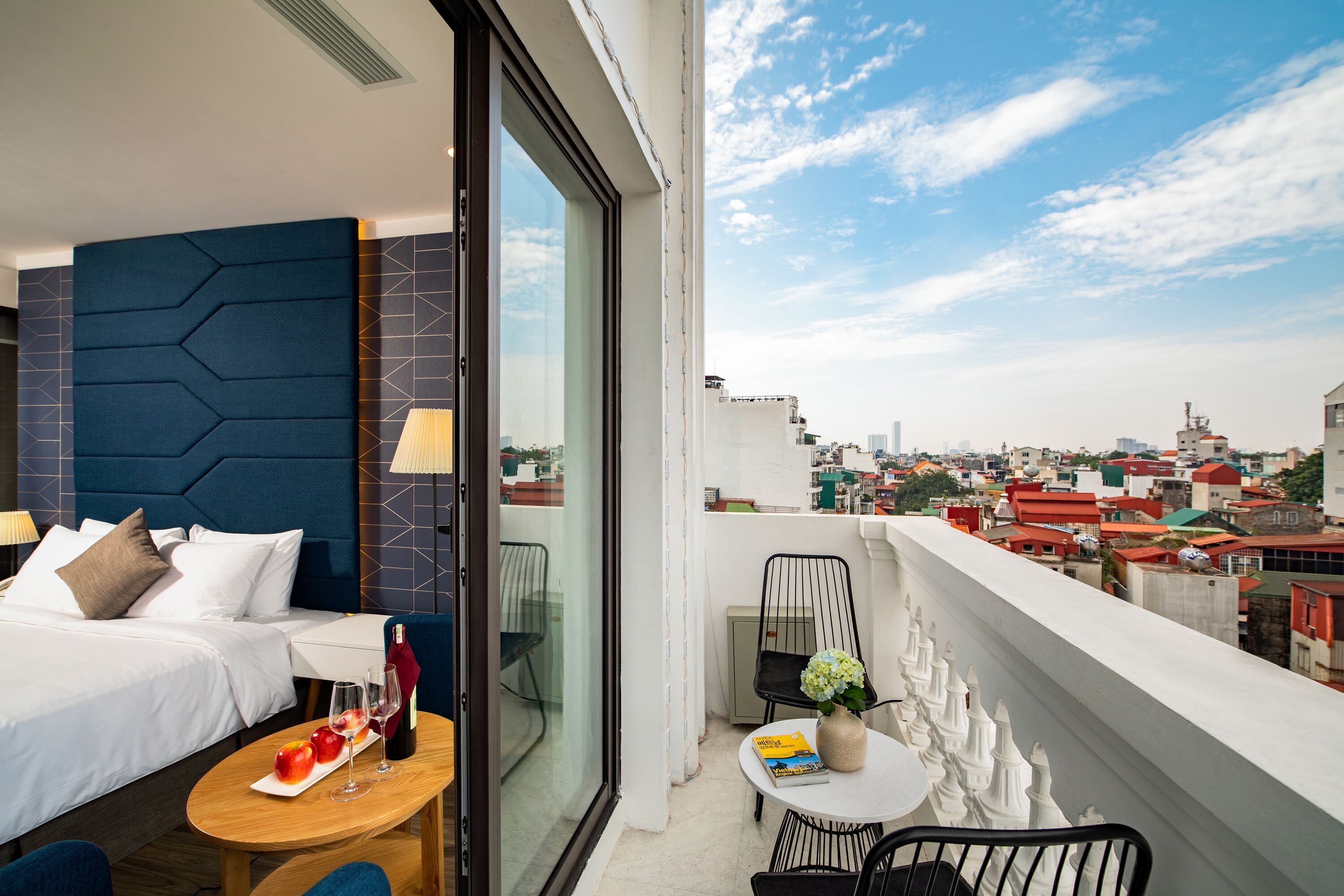 May De Ville Legend Hotel & Spa