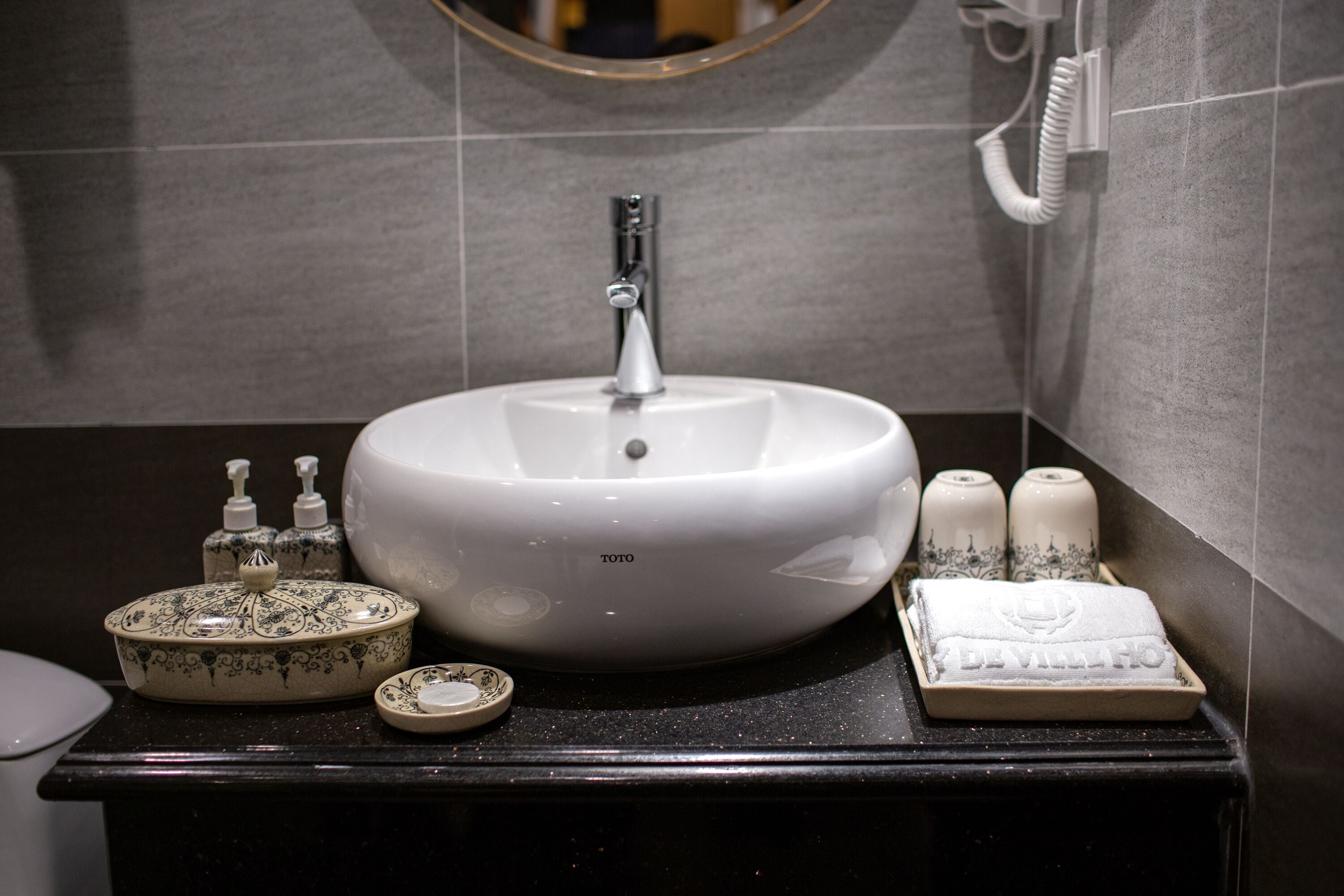 May De Ville Legend Hotel & Spa