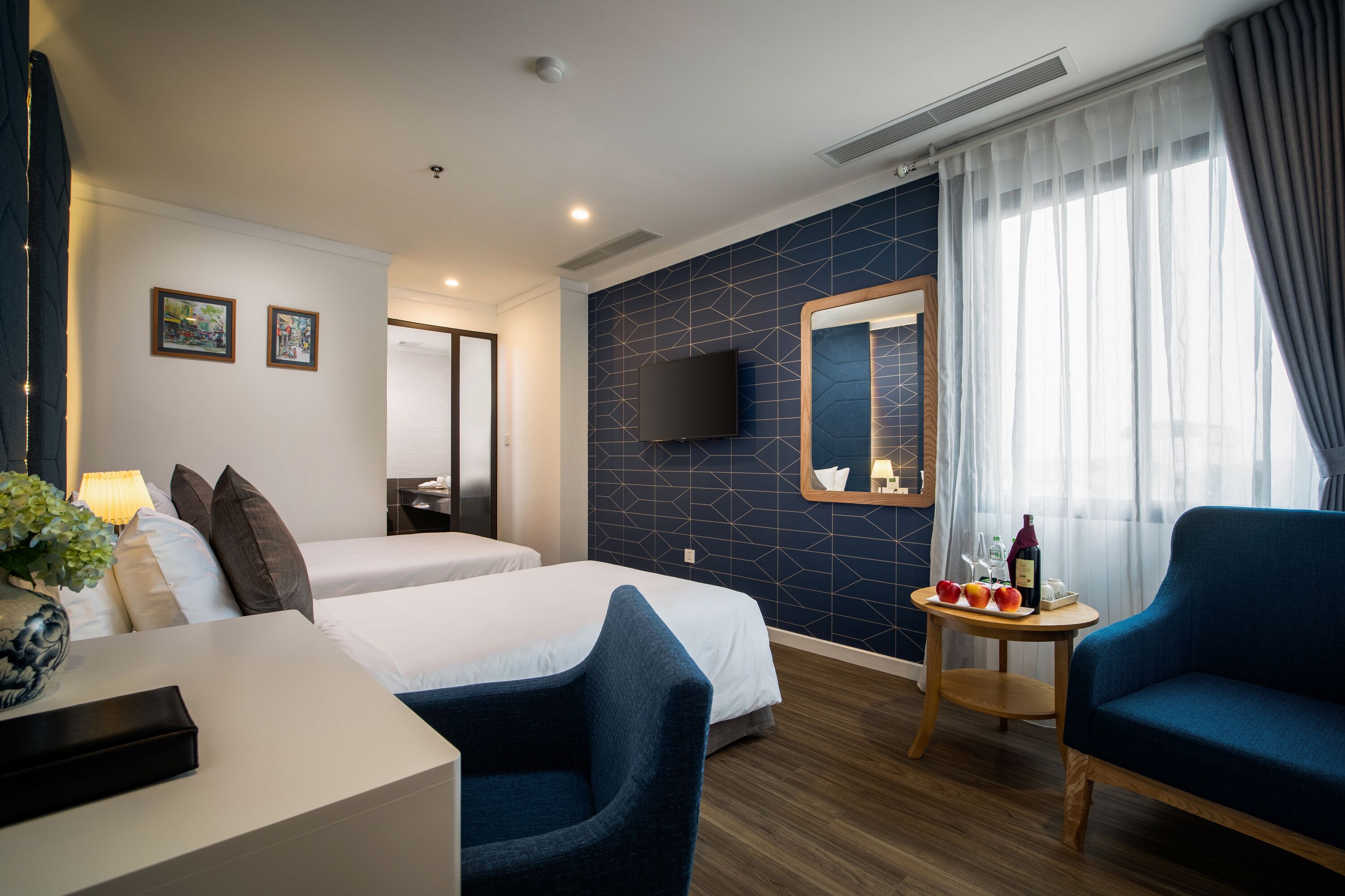 May De Ville Legend Hotel & Spa