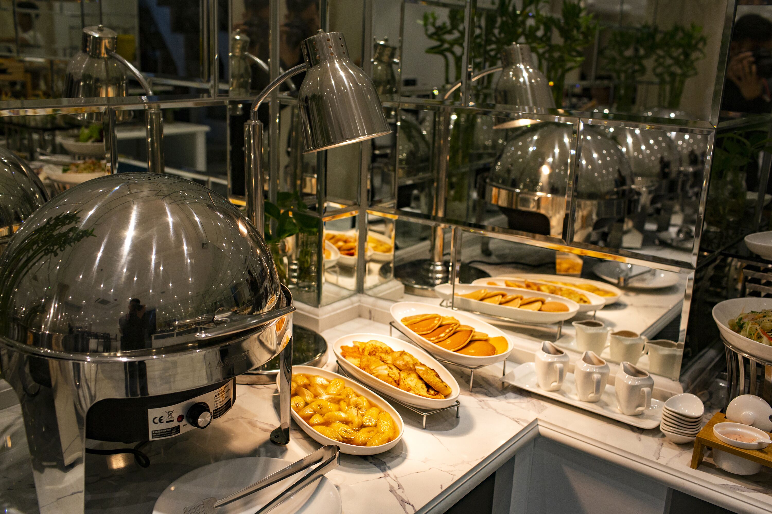 May De Ville Legend Hotel & Spa