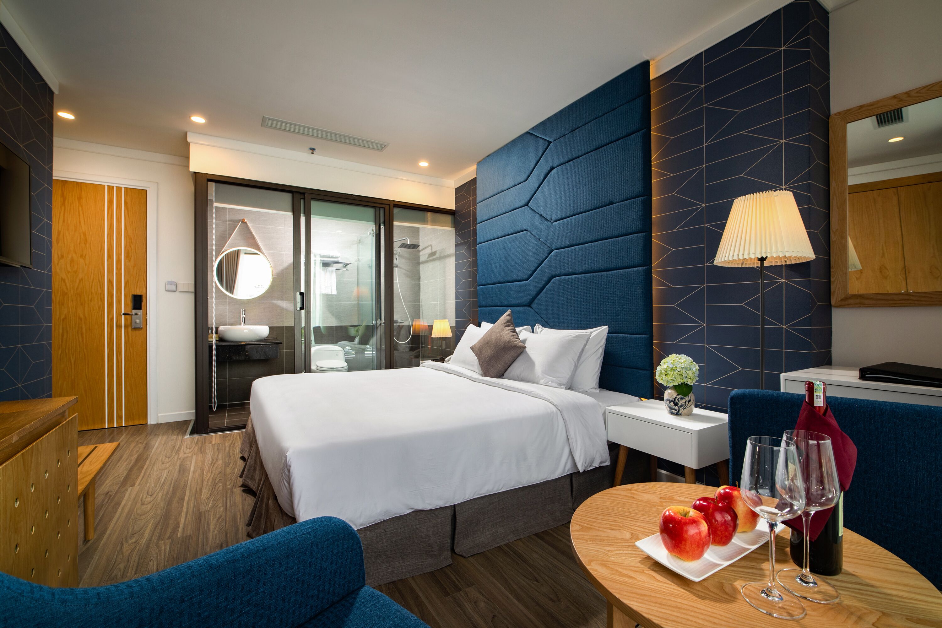 May De Ville Legend Hotel & Spa