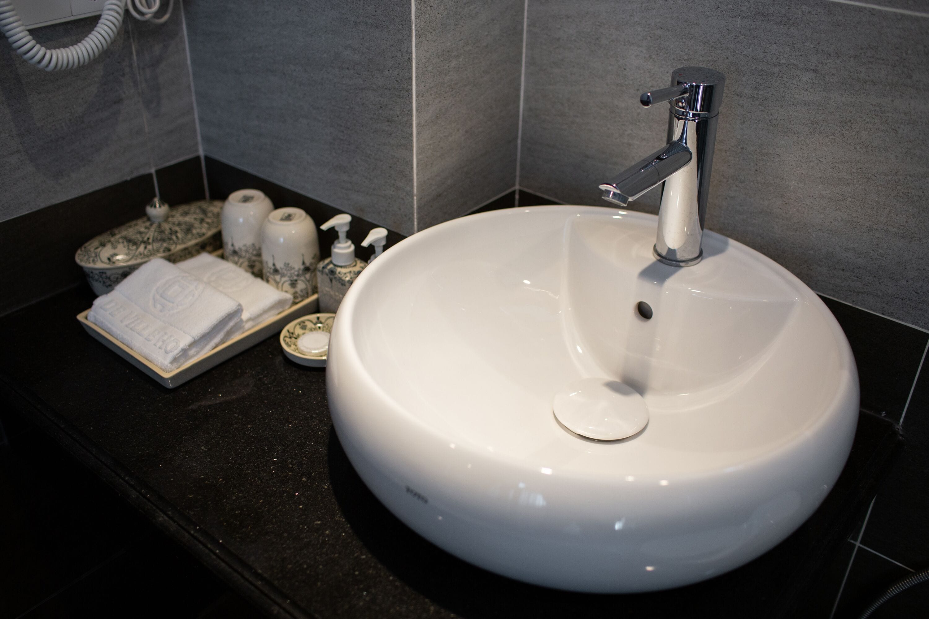 May De Ville Legend Hotel & Spa